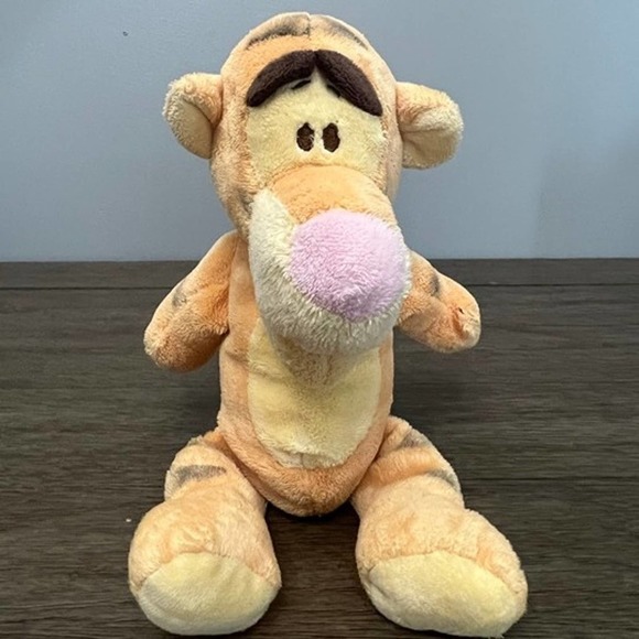 Winnie The Pooh | Toys | Disneys Winnie The Poohs Tigger Rattle Plush 8 ...